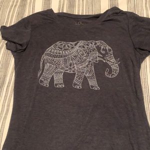 Short sleeve elephant tee